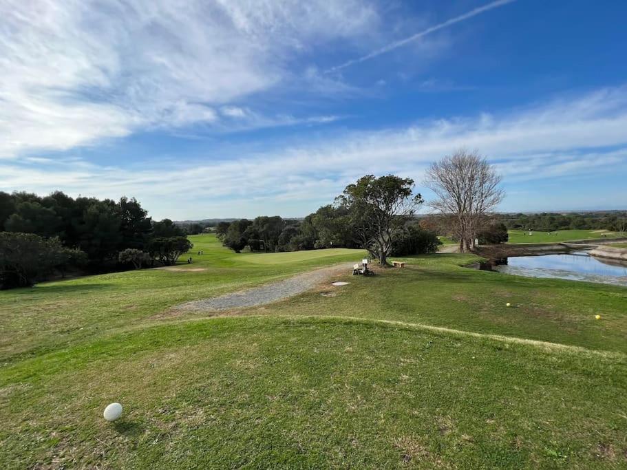 App Le Golf T3 Terrasse Wifi Pkg Apartment Beziers Bagian luar foto