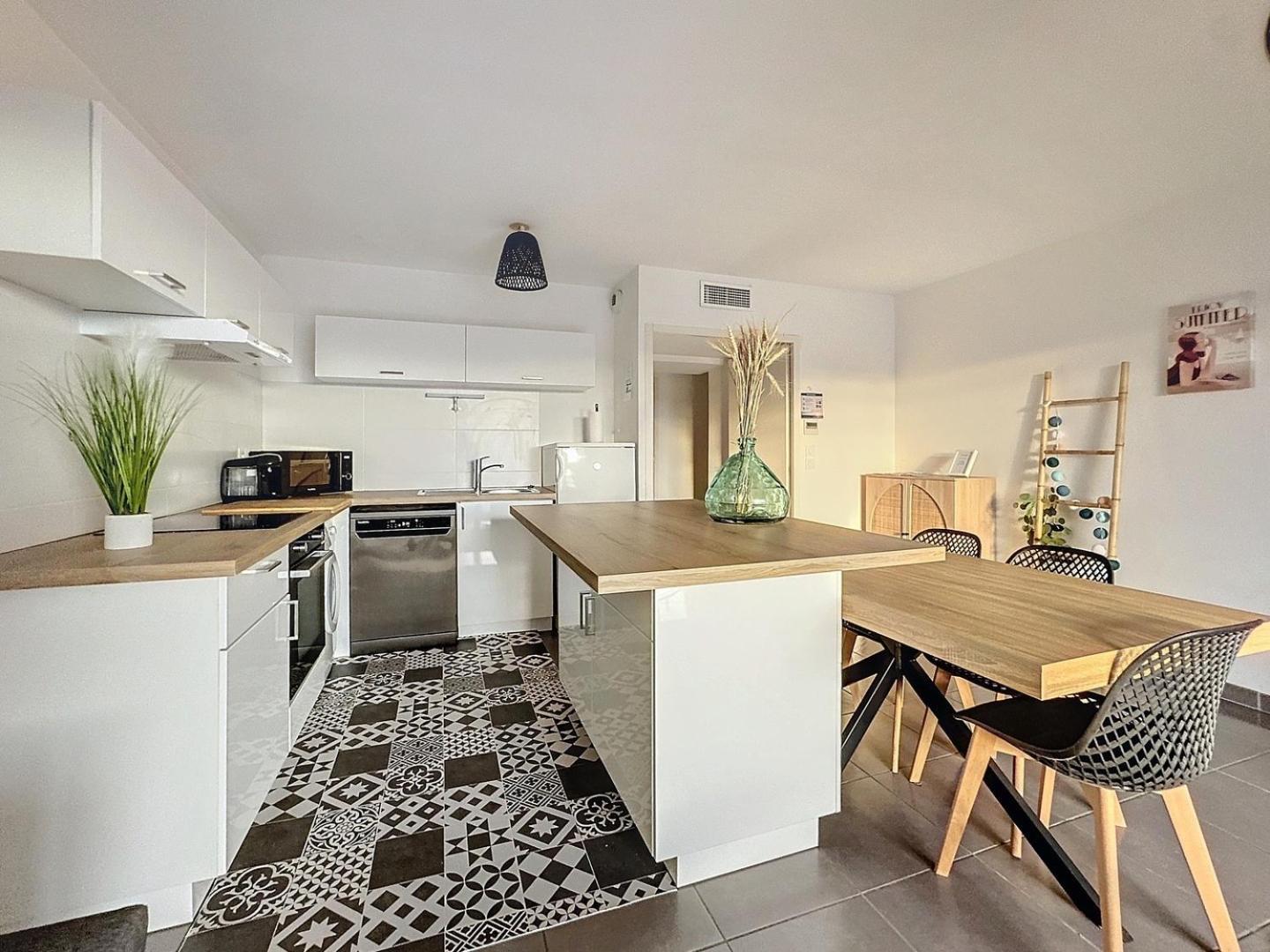 App Le Golf T3 Terrasse Wifi Pkg Apartment Beziers Bagian luar foto